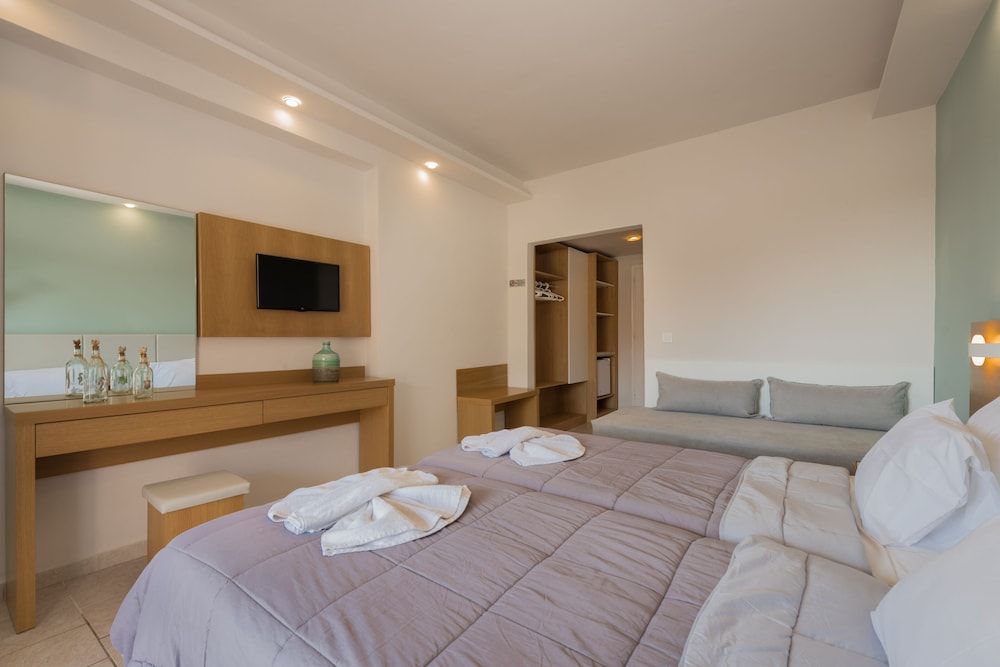 Superior Double or Twin Room, Mountain View, Garden Area