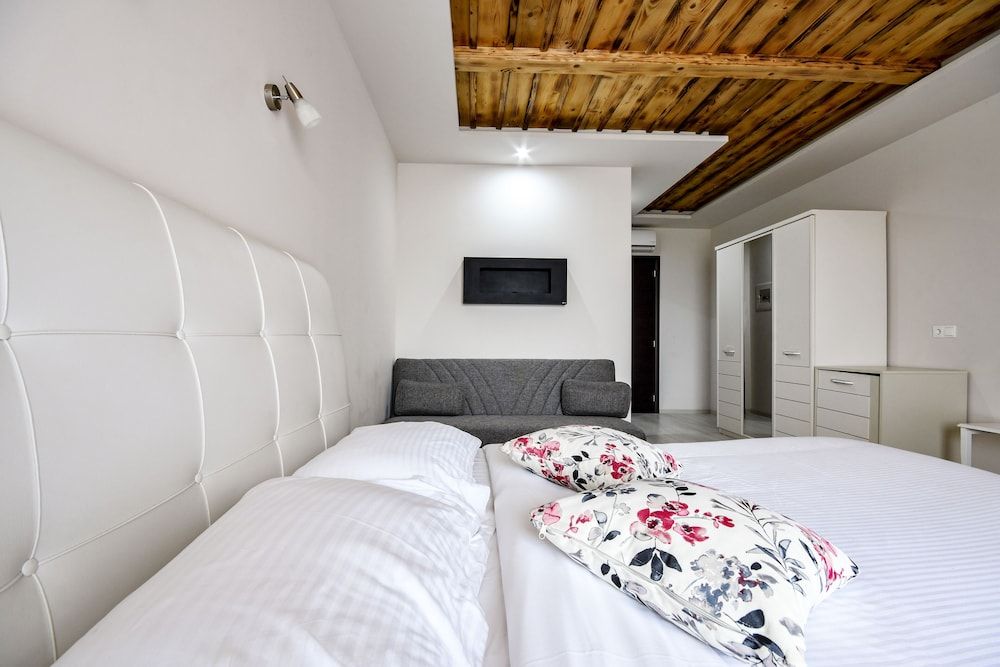 Archontiko Liamas Deluxe Suite