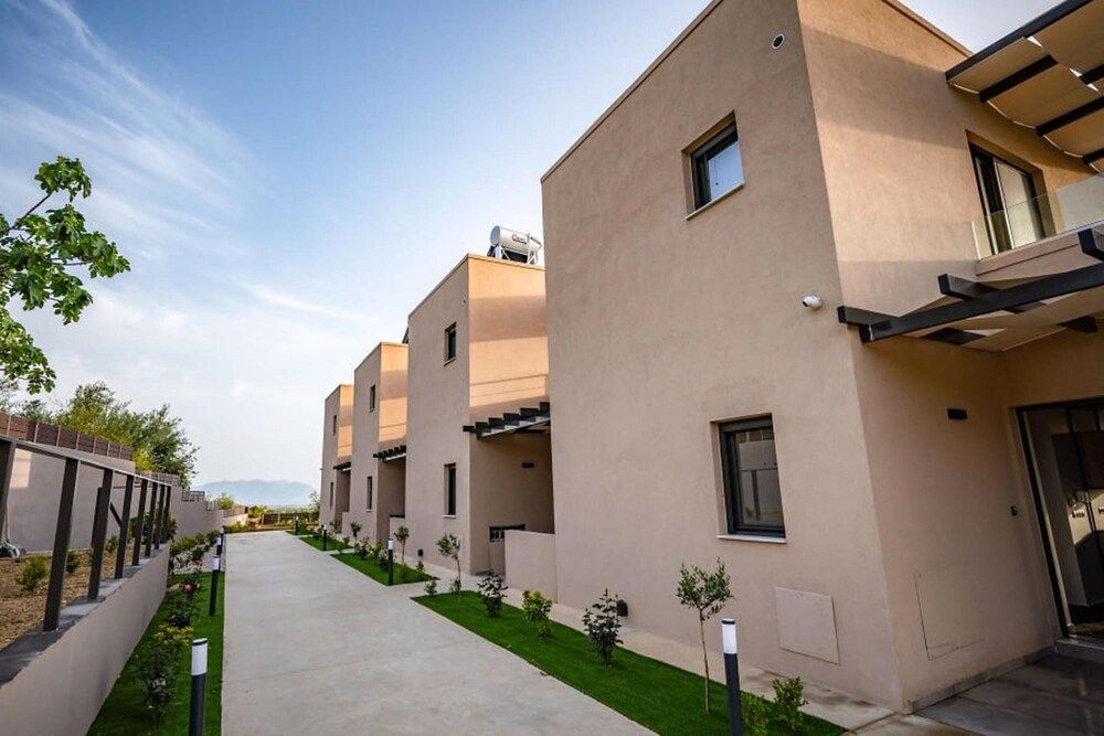 Serenity Suites Sea View 2