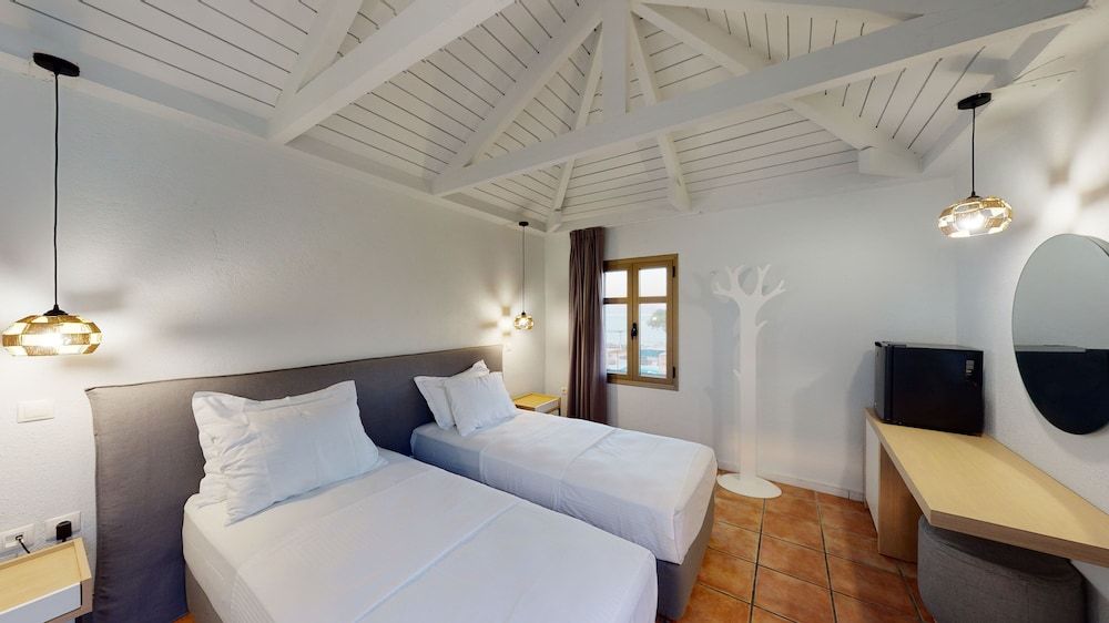 Executive Suite, 2 Bedrooms, Garden View, Garden Area