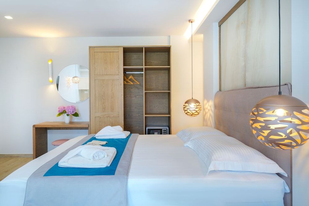 Deluxe Studio Suite, Sea View