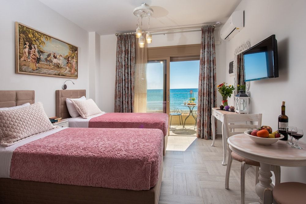 Elimia Suites & Studios