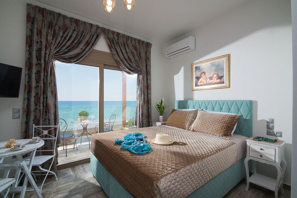 Elimia Suites & Studios