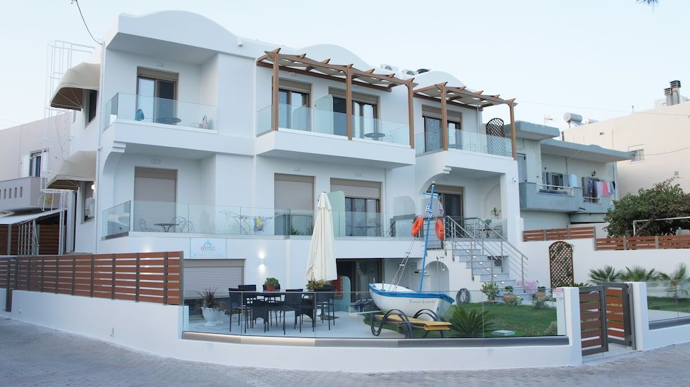 Elimia Suites & Studios