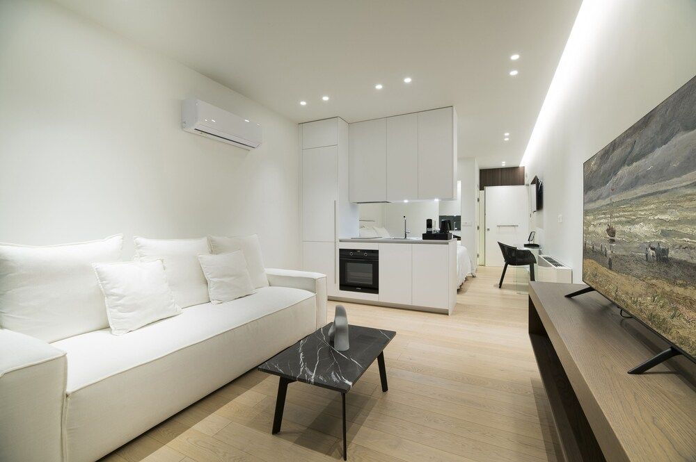 GM Luxury Suites & Spa Junior Studio Suite 2