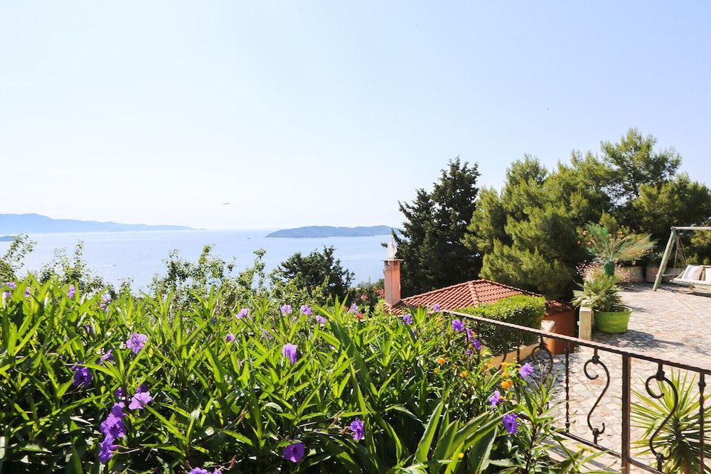 Villa Stratos Skiathos Luxury Apartment, Sea View (Fire - Perfect location) 5