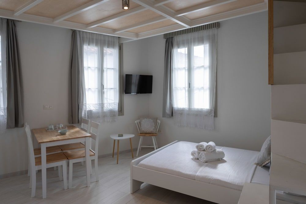 l anima boutique suites