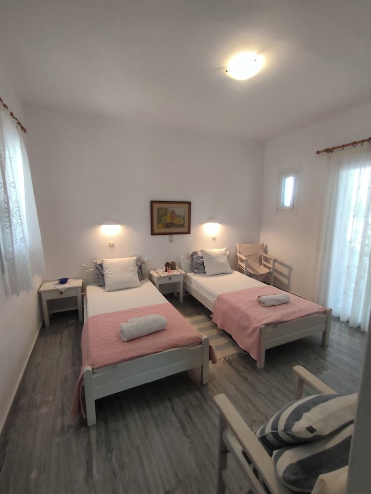 House, 2 Bedrooms, Smoking, Balcony