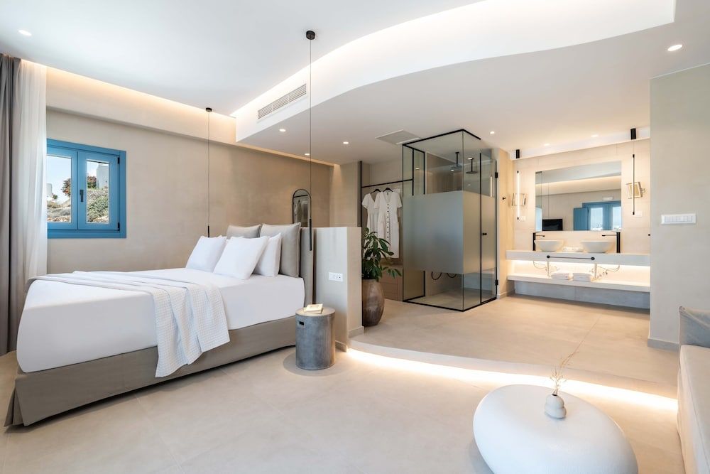 Deluxe Suite with Private Pool & Sea View