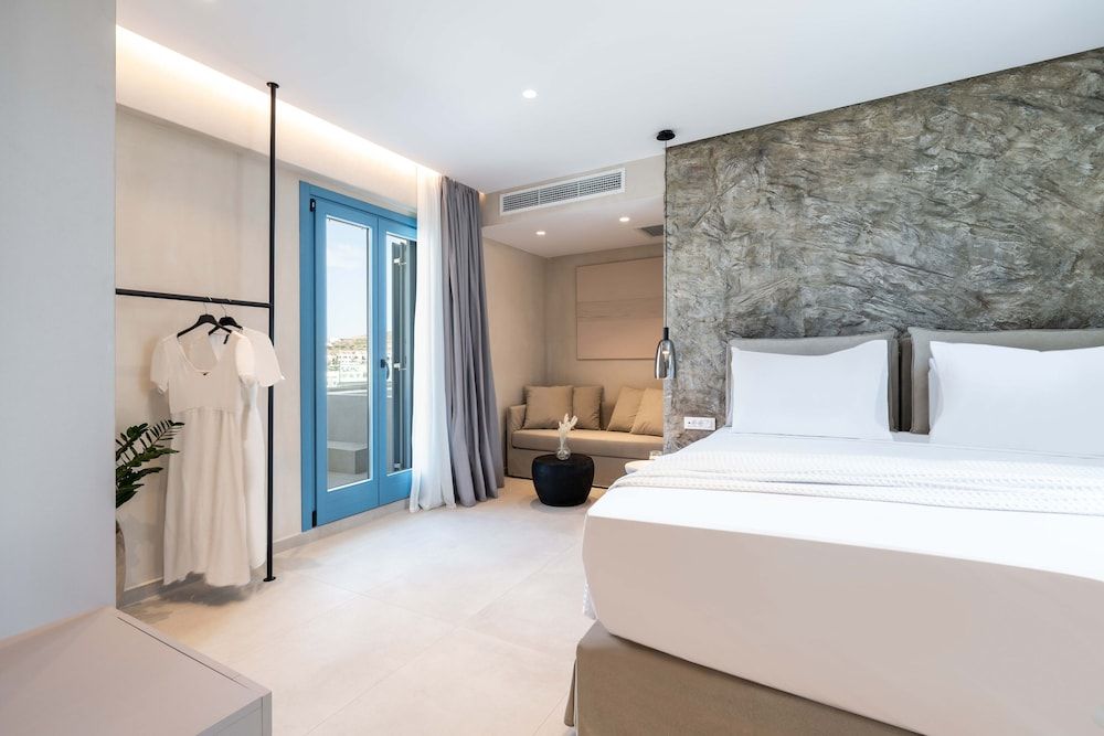 Honeymoon Suite with Plunge Pool & Sea View