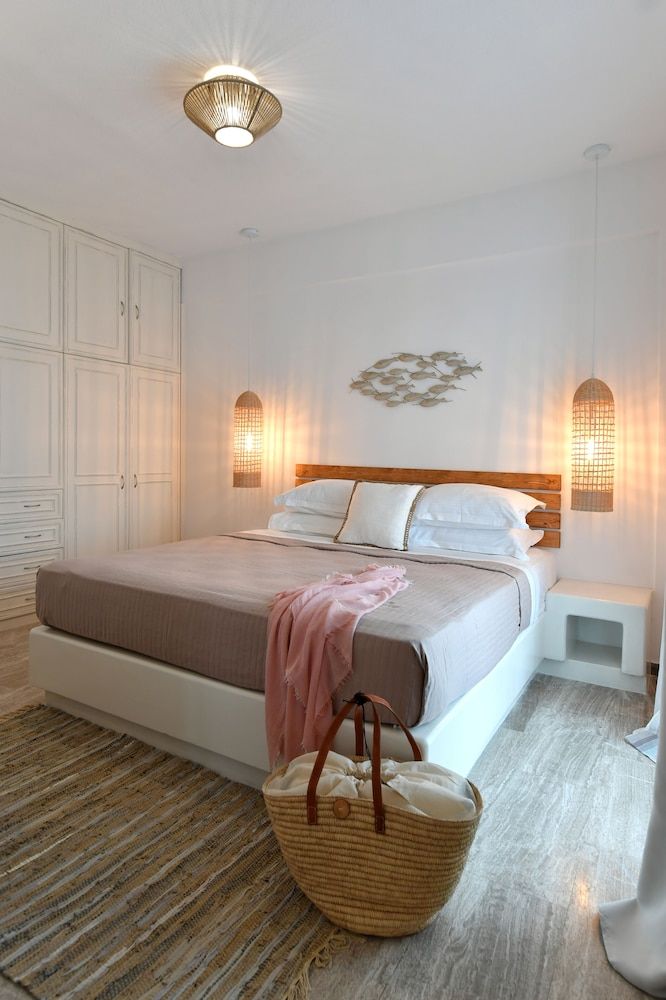 Deluxe Apartment, 3 Bedrooms, Hot Tub, Partial Sea View (Seasonal Hot tub opened May-October)