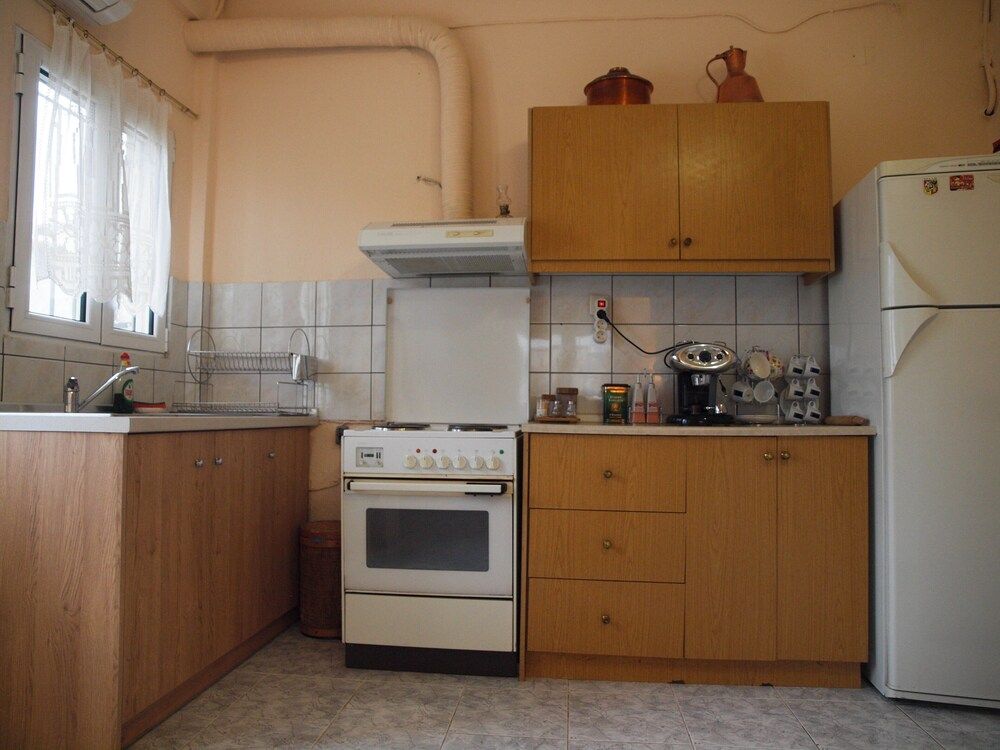 Charming Trikala Apartment With Garden & Central Heating Apartment, 1 Bedroom, Accessible, Garden View 16