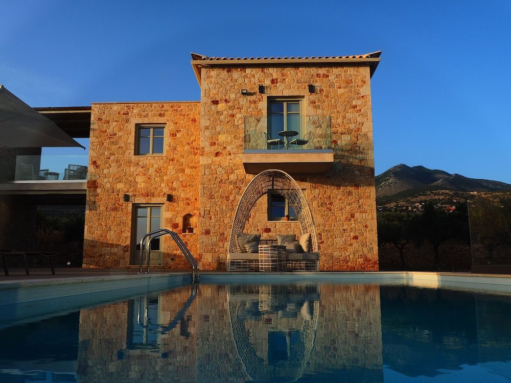 Deluxe Villa, 2 Bedrooms, Pool View