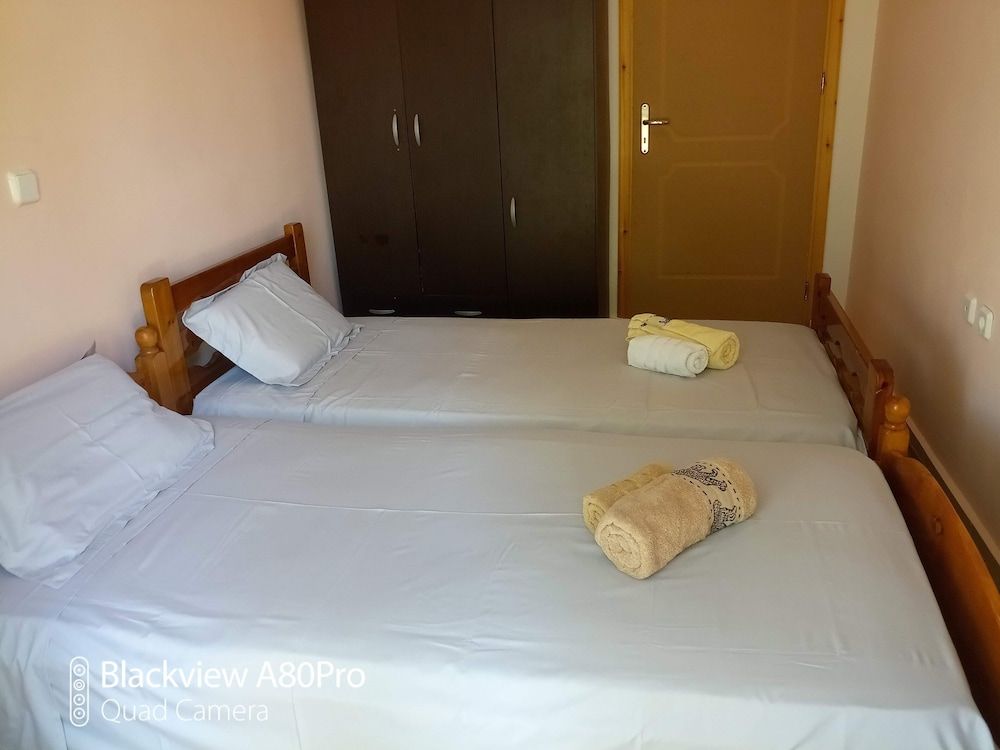 House, 2 Bedrooms, Accessible, Smoking