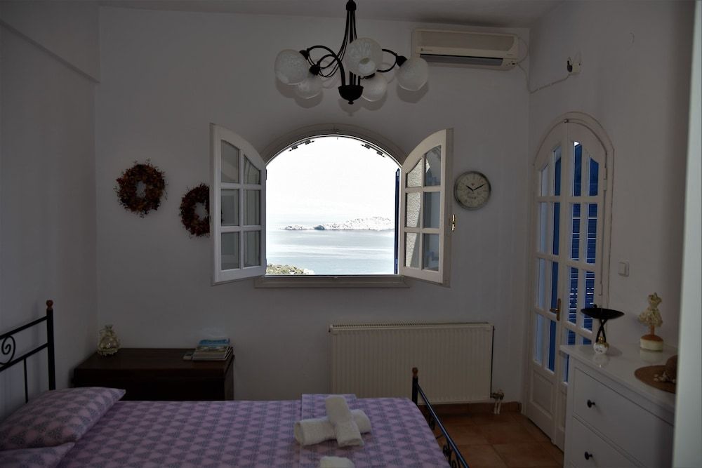 House, 2 Bedrooms, Balcony, Garden View