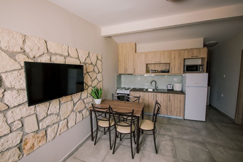 Acrocorinth Apartments Traditional Apartment 5, 1 Bedroom 3