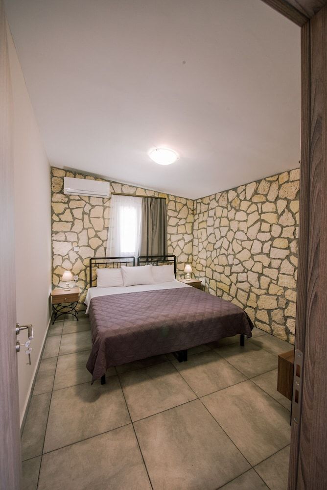 Acrocorinth Apartments Traditional Apartment 6, 2 Bedrooms 3