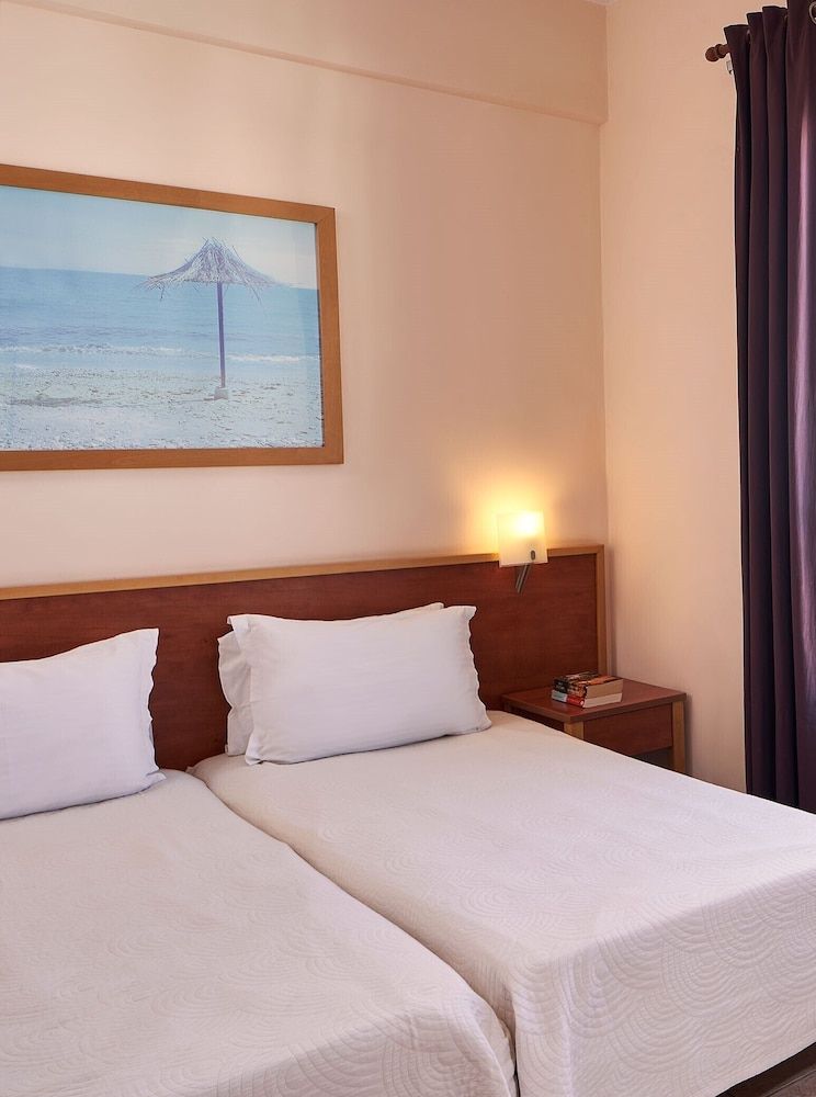 Favie Suzanne Budget Room 2