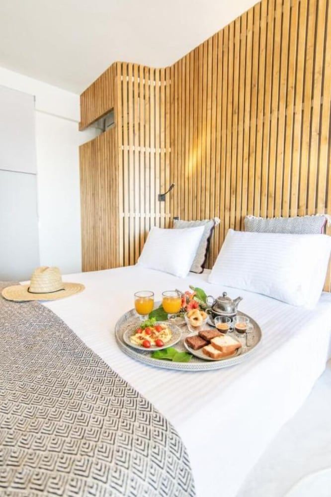 Deluxe Suite with Panoramic Sea View