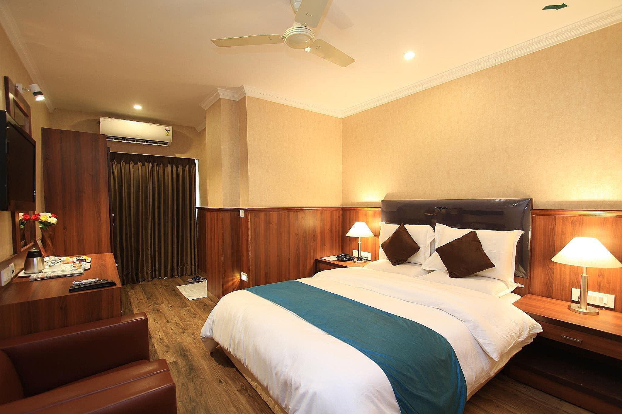 Noor Empire International Deluxe Double Room - YCHS - Prepaid 4
