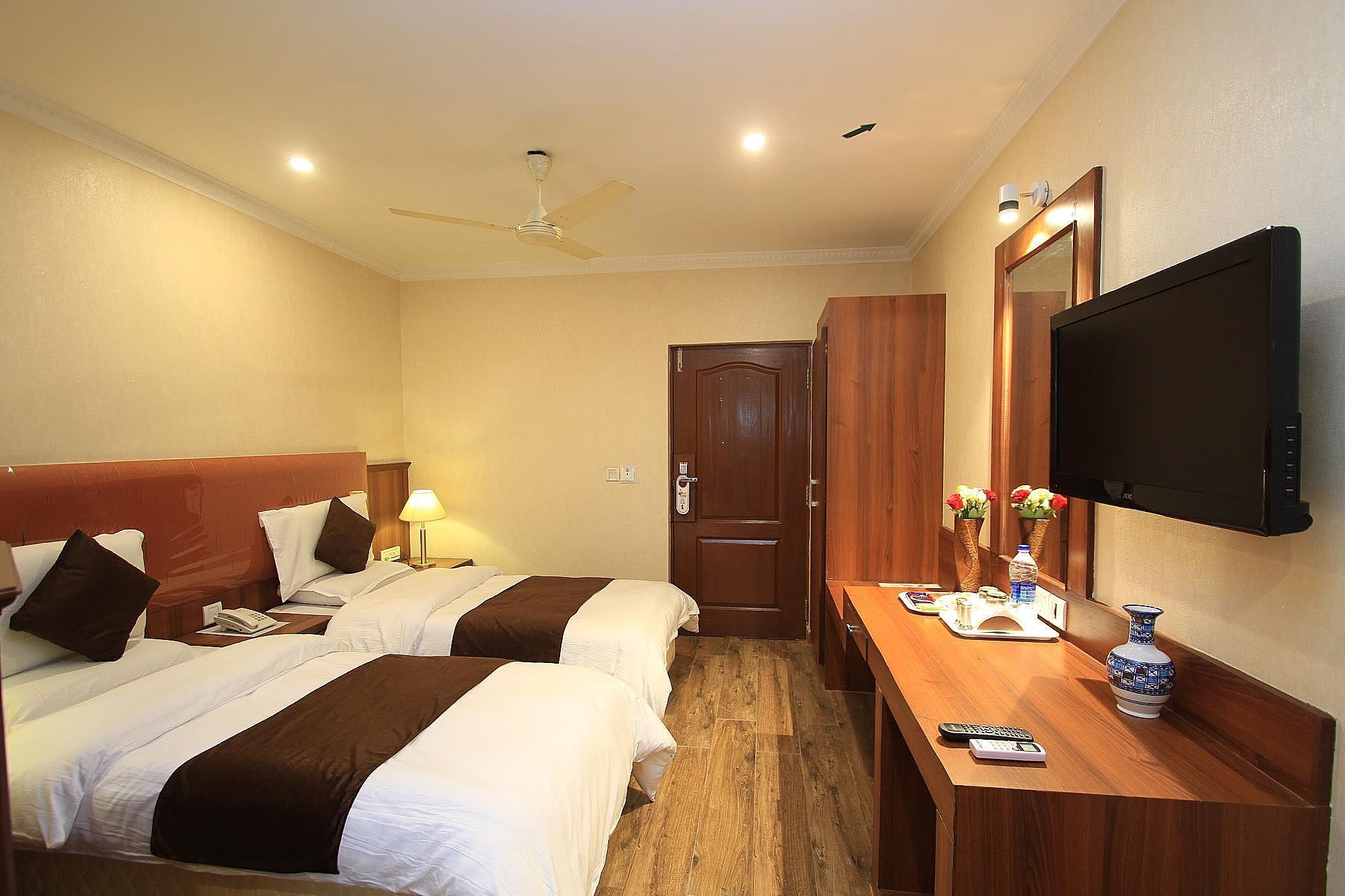 Noor Empire International Deluxe Double Room - YCHS - Prepaid 3