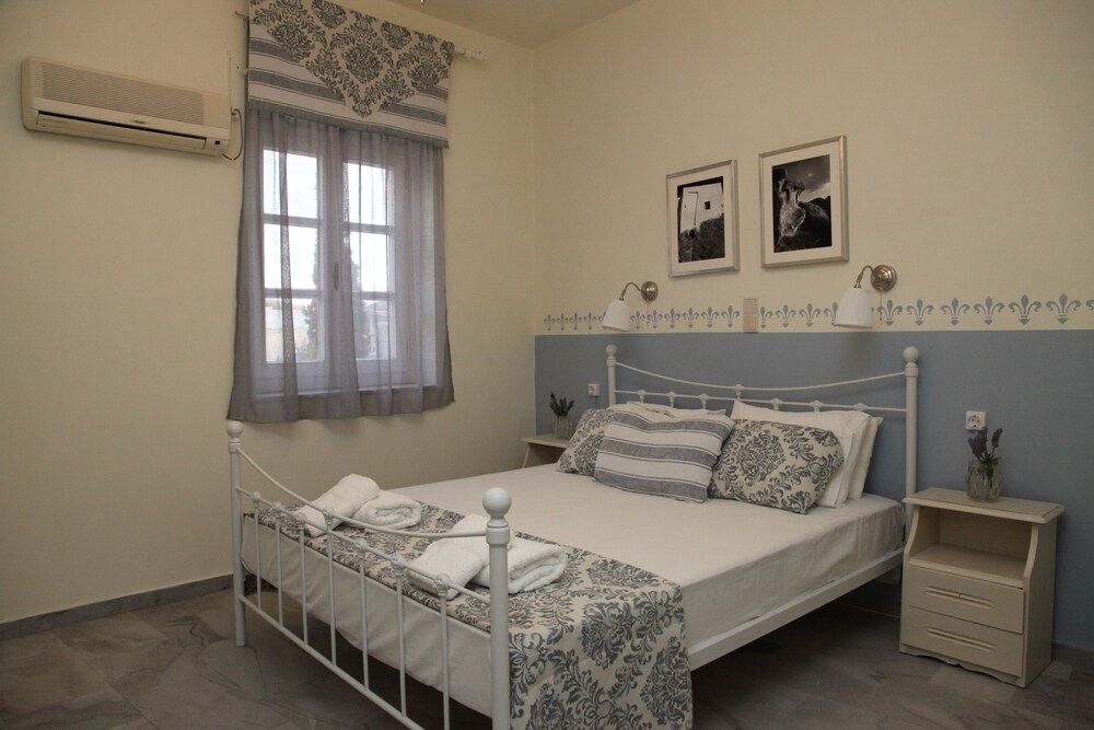 Standard Room, 1 Queen Bed