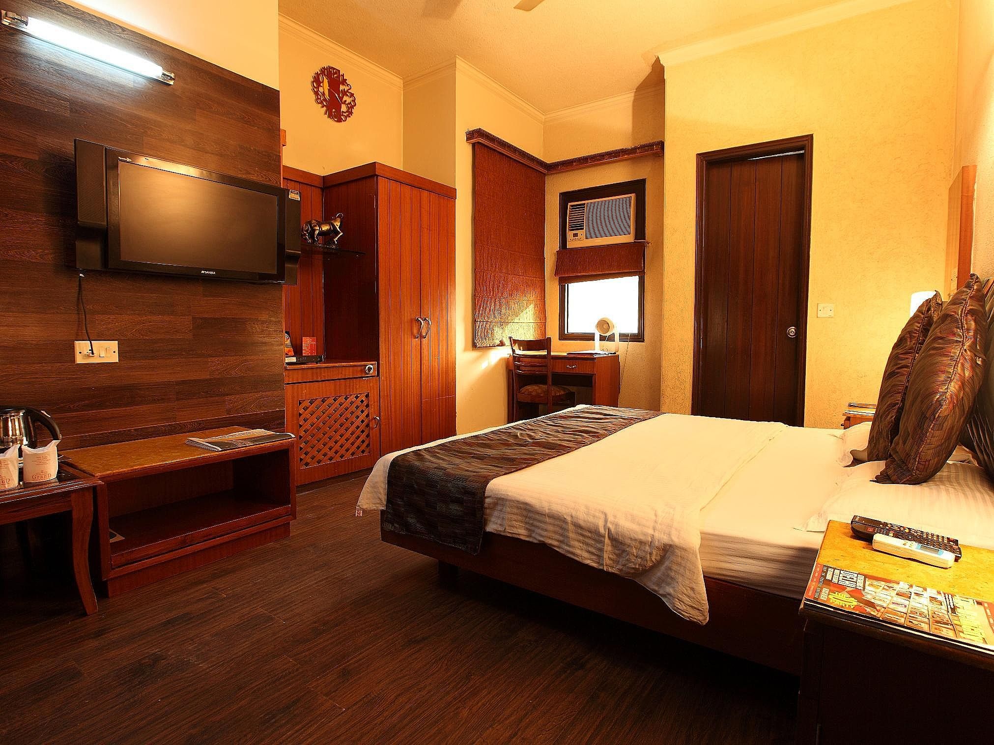 Royal Castle Grand Executive Room 2