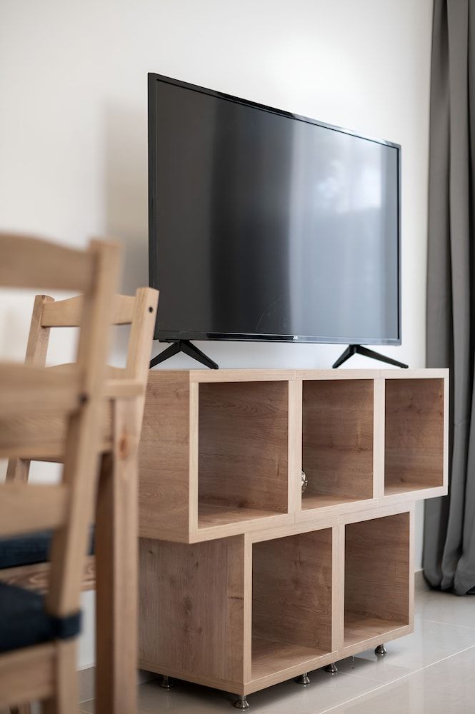 BLUE RIVIERA A.E Executive Suite 13