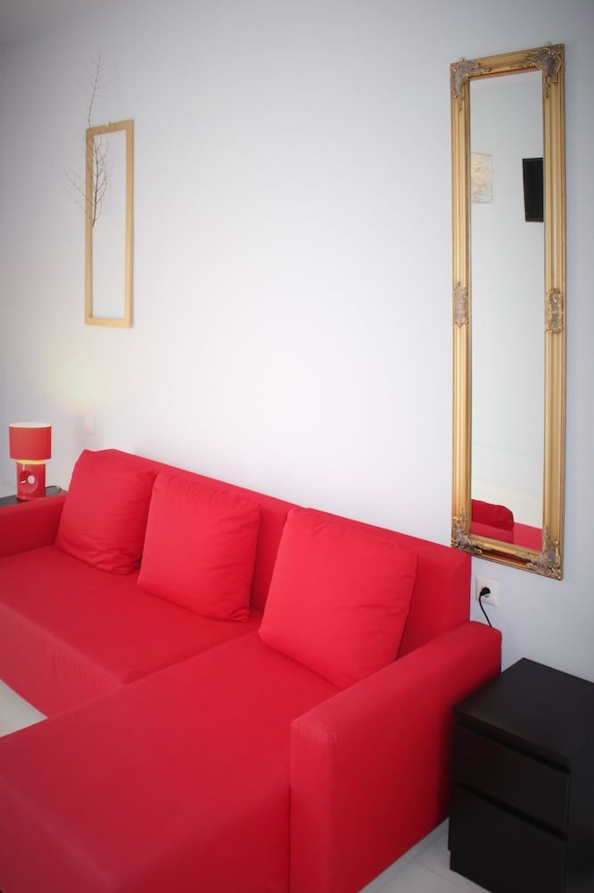 Family Room (2 spaces)