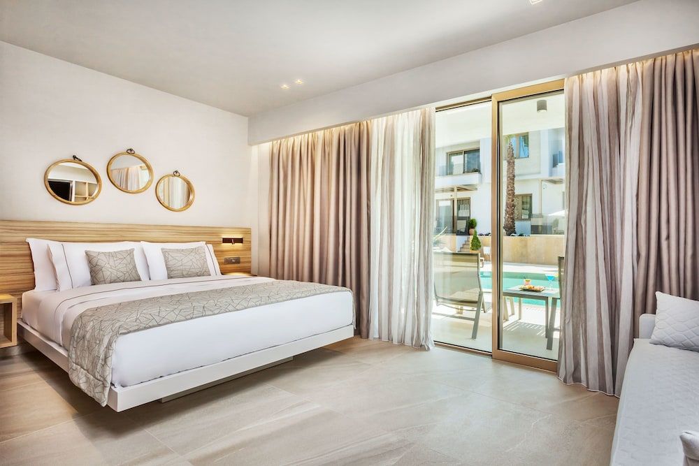 Pefki Deluxe Residences Deluxe Studio, Pool View 2