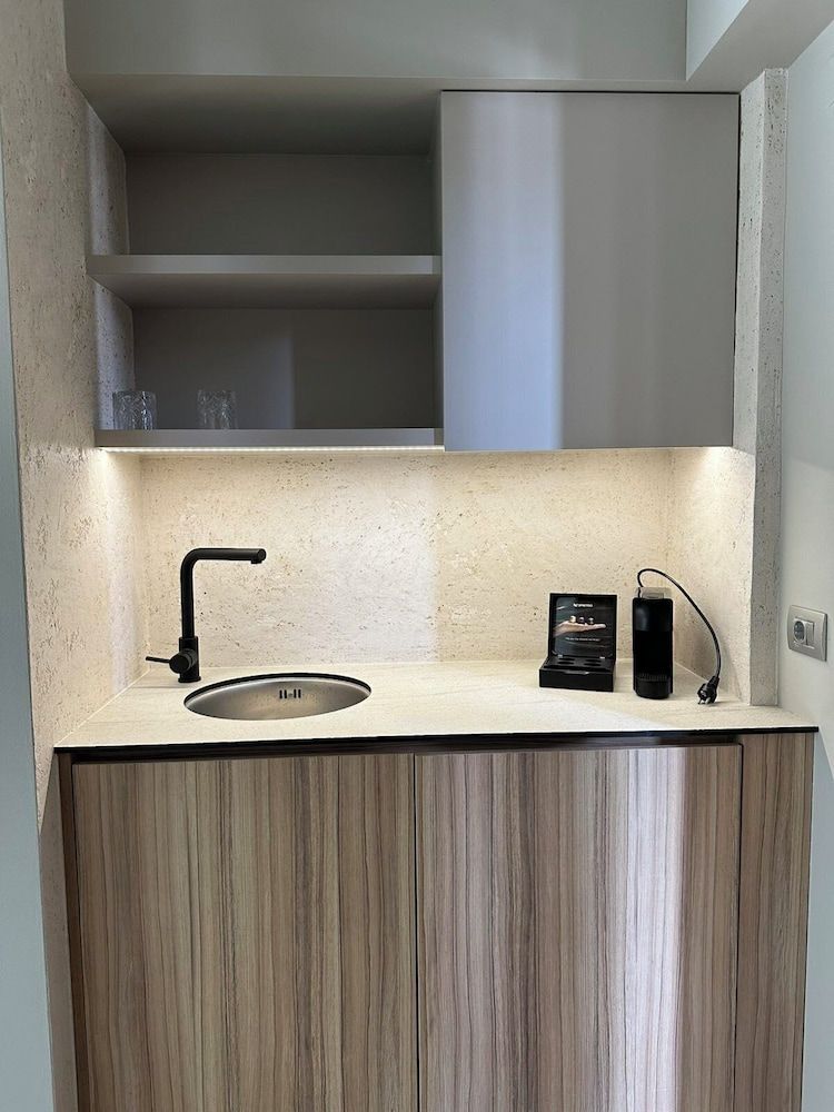 Pefki Deluxe Residences Deluxe Apartment, 1 Bedroom, Pool View 5