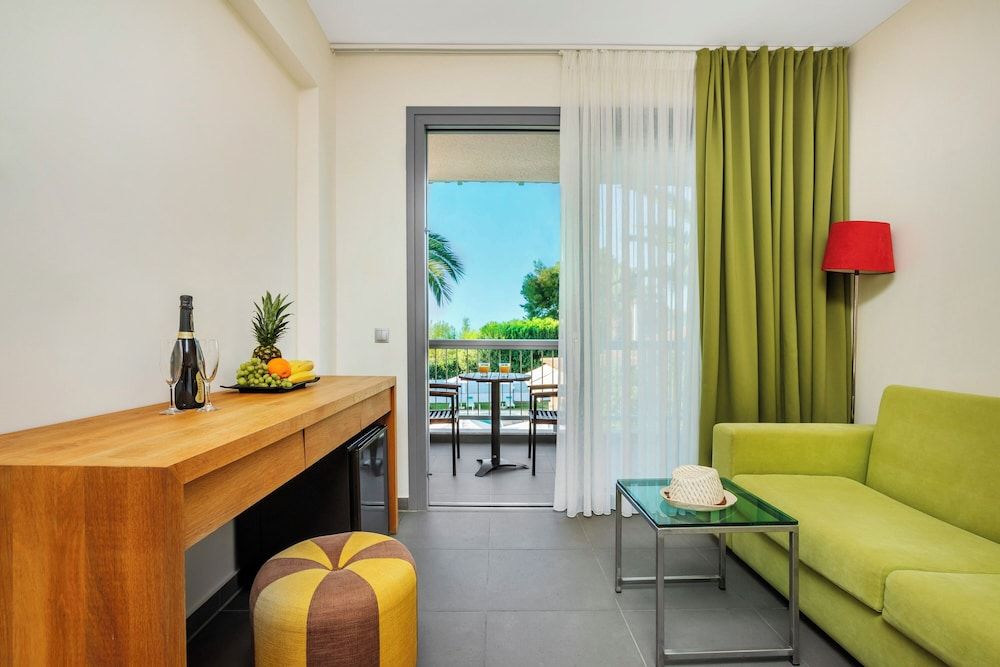 Hanioti Village Resort Junior Suite 8