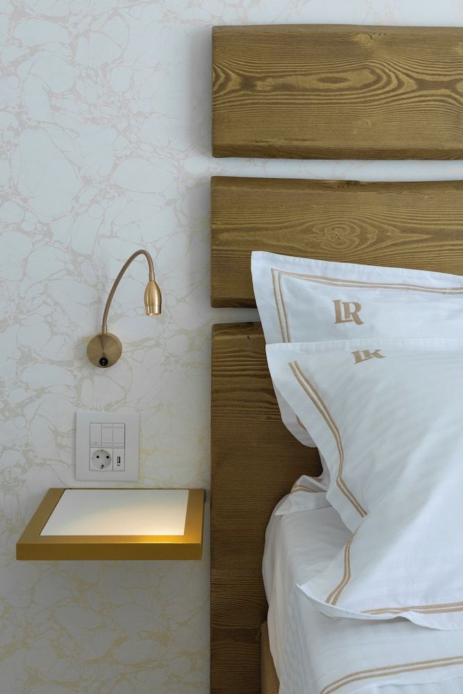 Laguna Resort Junior Suite, Sea View (2 Adults+2 children) 9