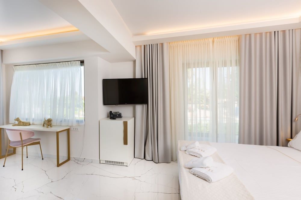 Laguna Resort Junior Suite, Sea View (2 Adults+2 children) 2