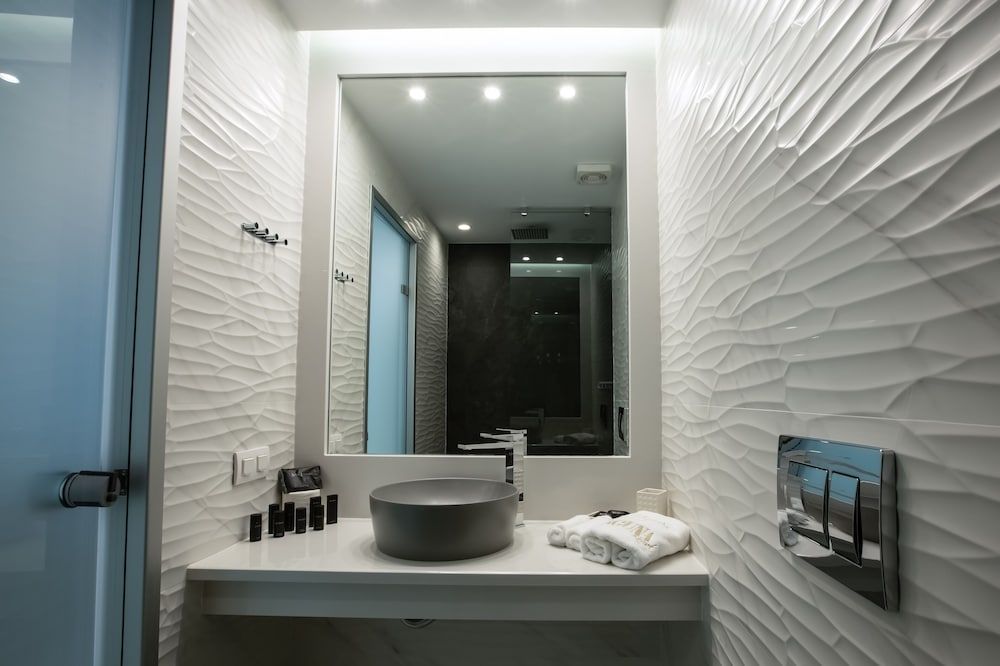 Laguna Resort Executive Suite, Partial Sea View 9