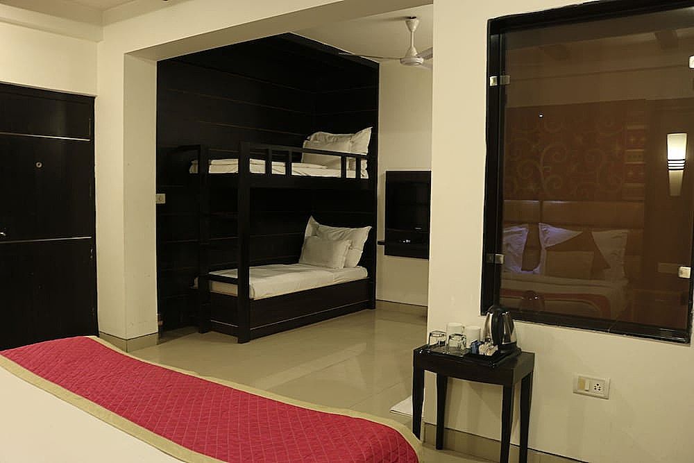 Family Quadruple Room, 1 Bedroom, Non Smoking, City View