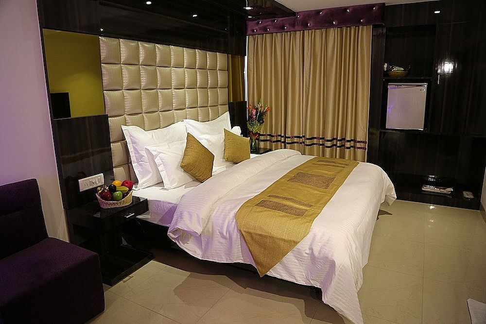 Sri Nanak Continental Deluxe Room 7