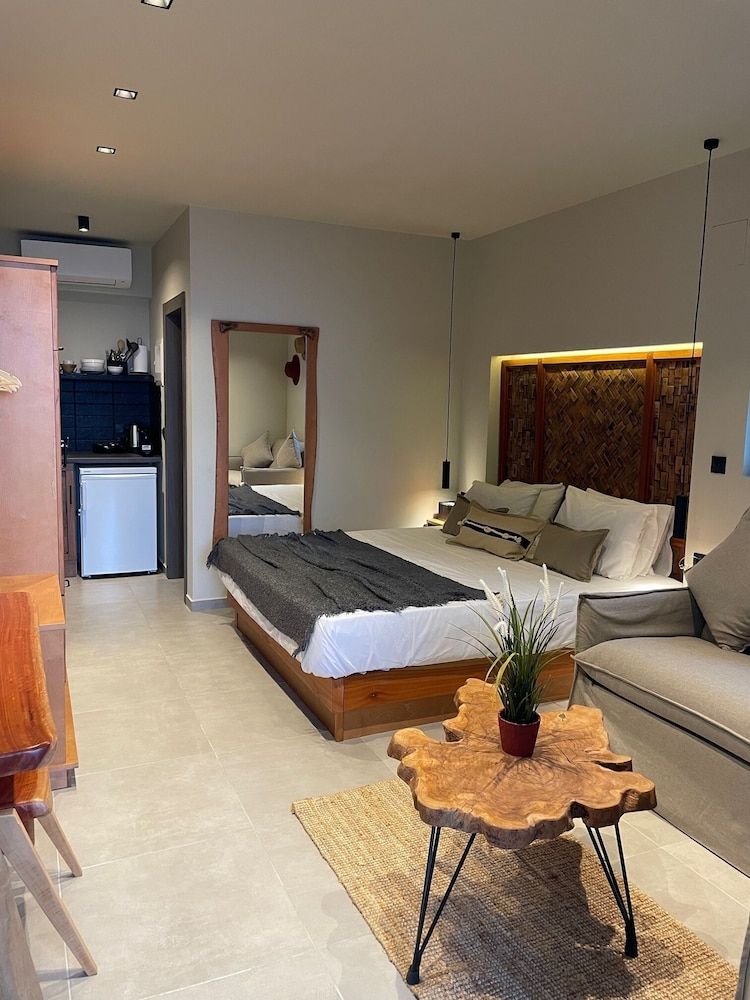 Deluxe Quadruple Room, 1 Bedroom, Beach View