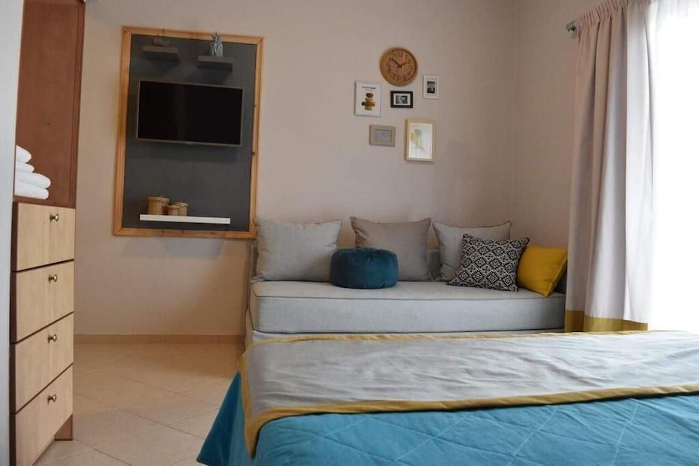 Economy Studio, 1 Double Bed with Sofa bed, Non Smoking, Balcony