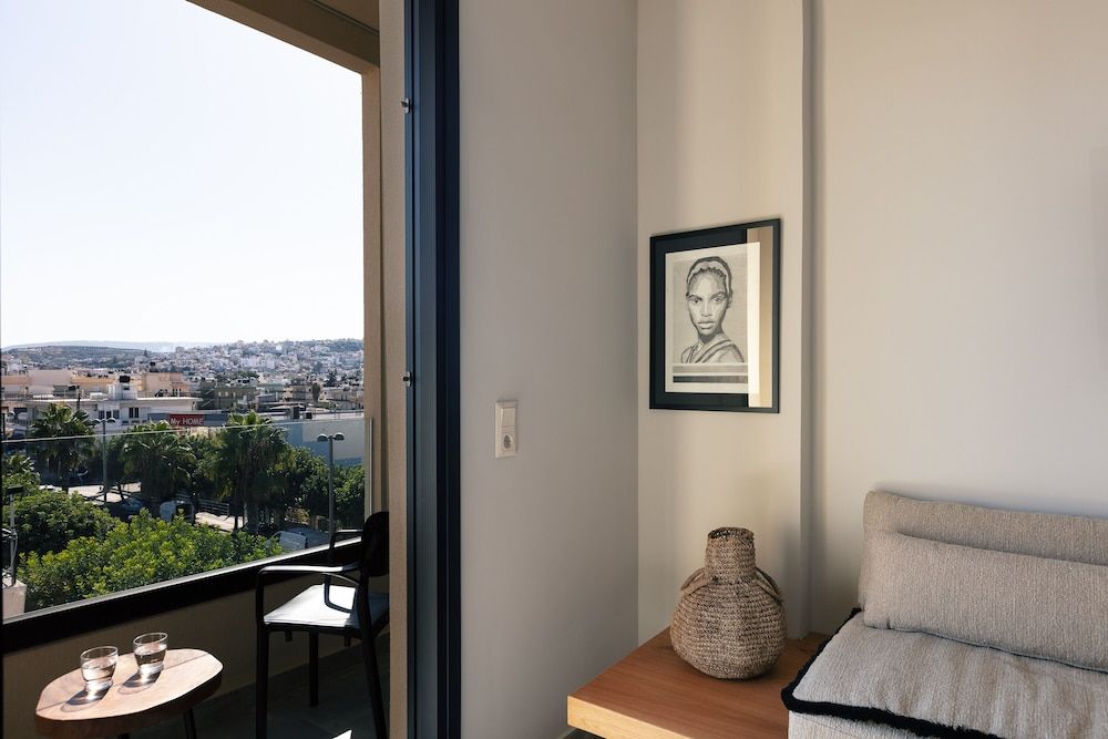 Chapter 02 Gallery Suites Junior Studio Suite 27