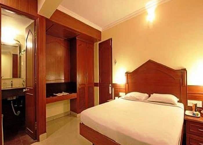 Executive Deluxe A/c Single