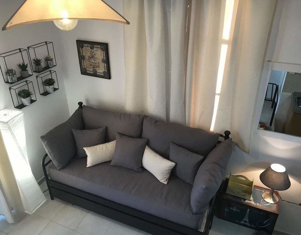 undefined Milos Inn & Maisonette 7