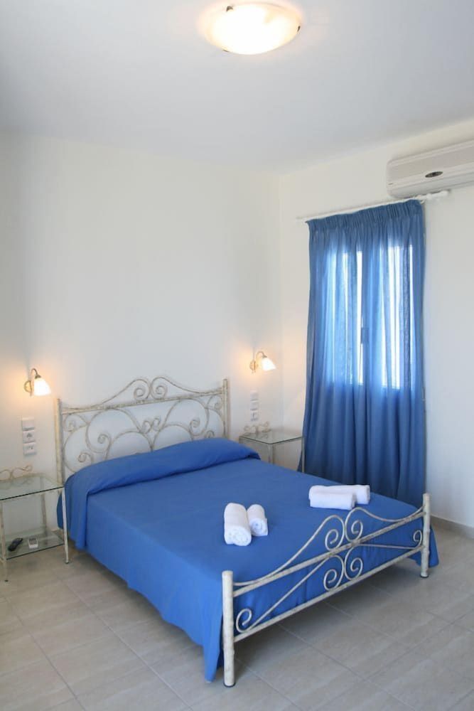 undefined Zoe Villa 2