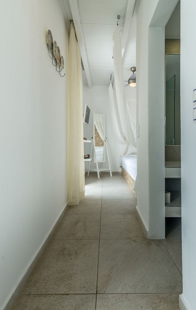 Niki Savvas Studio & Suites Suite, Jetted Tub, Sea View 7