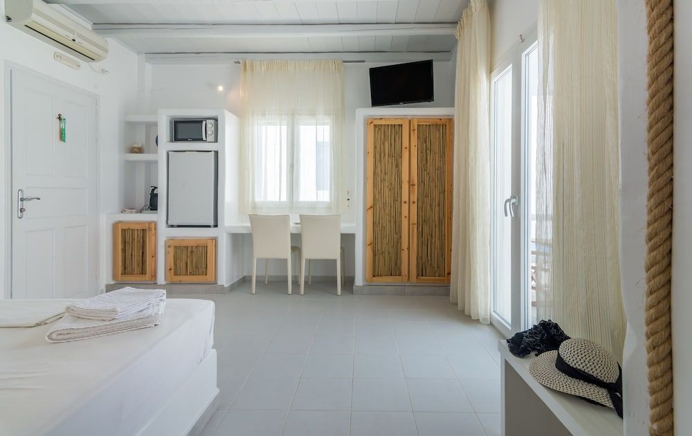 Niki Savvas Studio & Suites Comfort Double Room, Partial Sea View 7