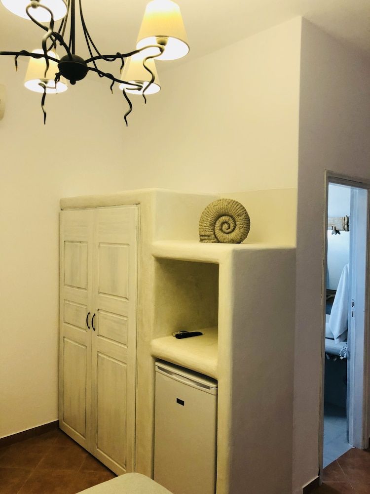 Sarakiniko View Studios Double Room, Sea View 6