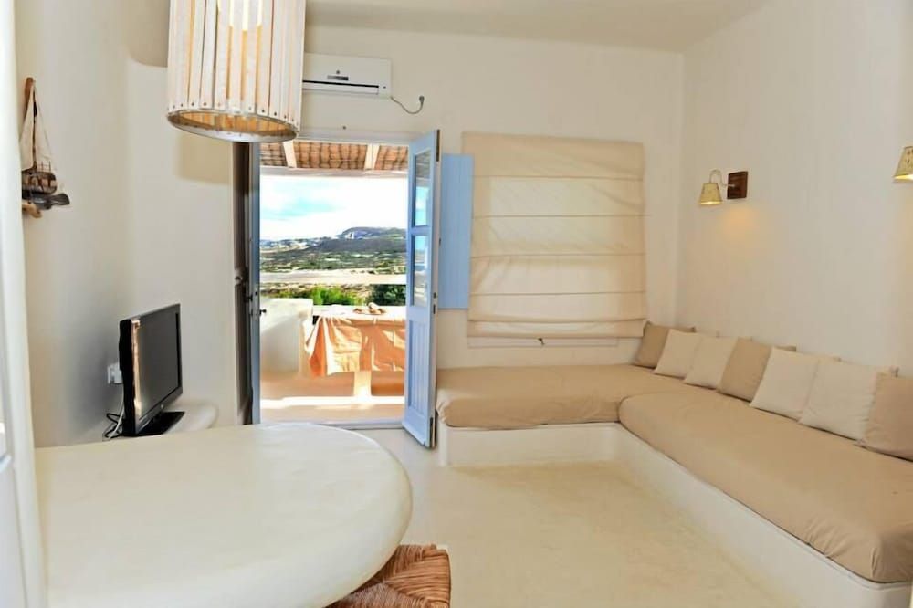 Sarakiniko View Studios Apartment, 1 Bedroom, Sea View 2