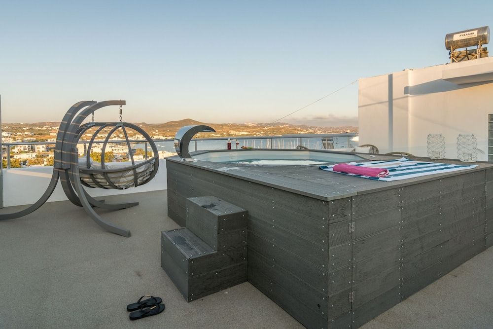 undefined Uncle's Luxury Adamas Suites 7