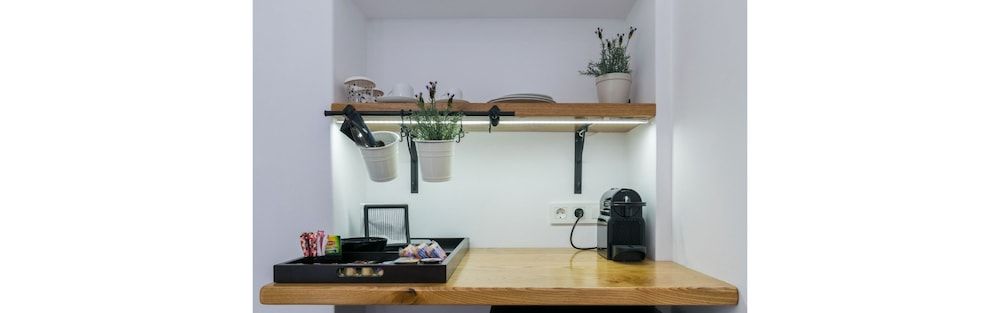 Uncle's Luxury Adamas Suites Luxury Apartment, Jetted Tub, Sea View 14