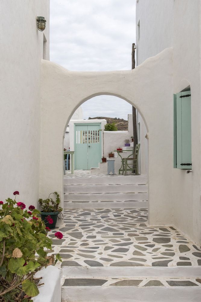 undefined Thalassitra Private Pool Suites & Spa 4